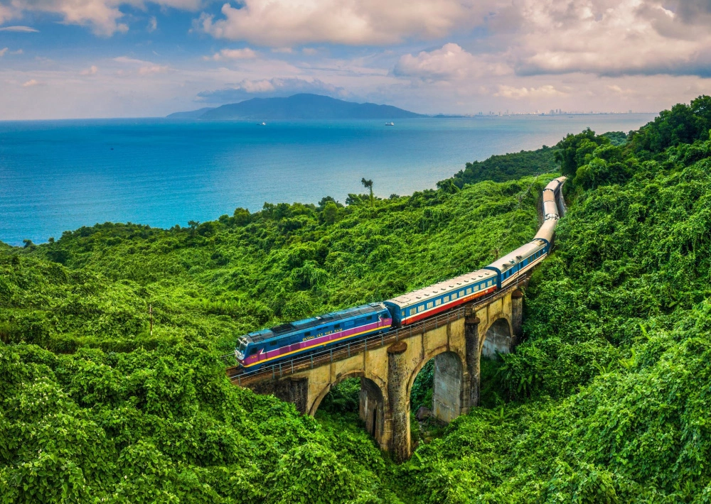 Vietnam Clásico Con Ninh Binh En Grupo