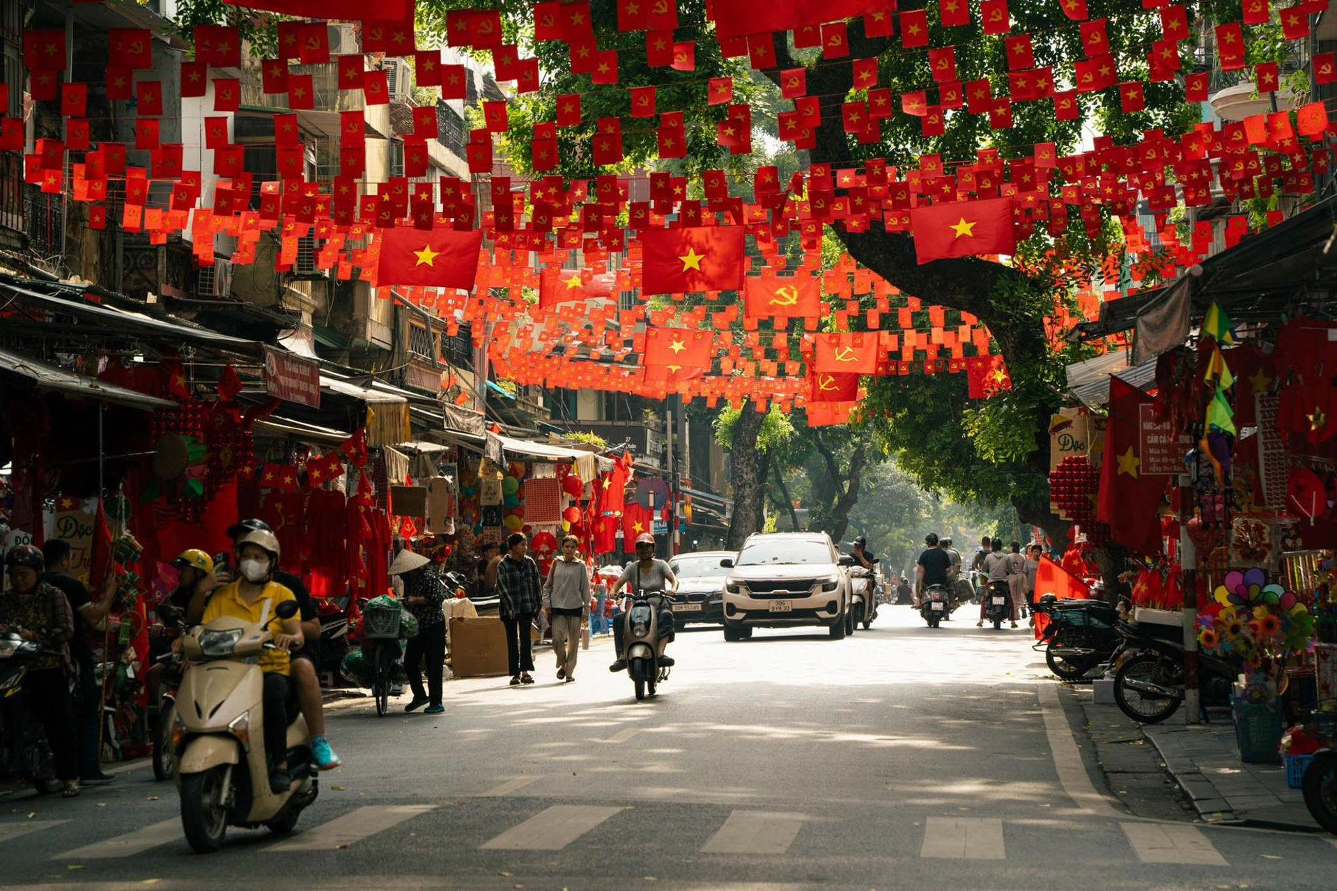 Vietnam Clásico Con Ninh Binh En Grupo