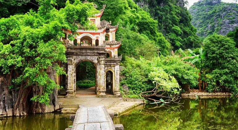 Vietnam Clásico Con Ninh Binh En Grupo