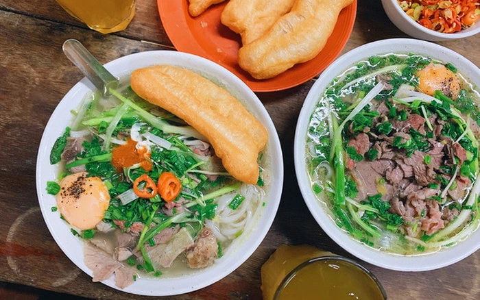 Vietnam Clásico Con Ninh Binh En Grupo